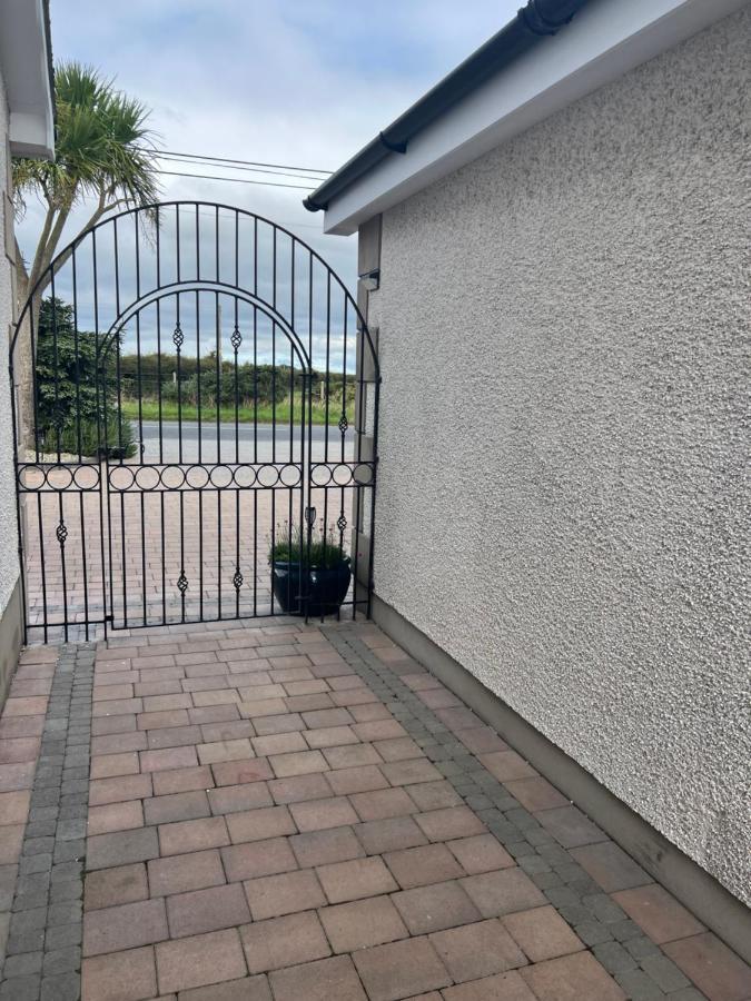 Smythe Cottage Kirkistown Exterior foto